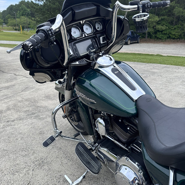 Bison Bagger for '96-'23 Street Glide Models | Harley Handlebars